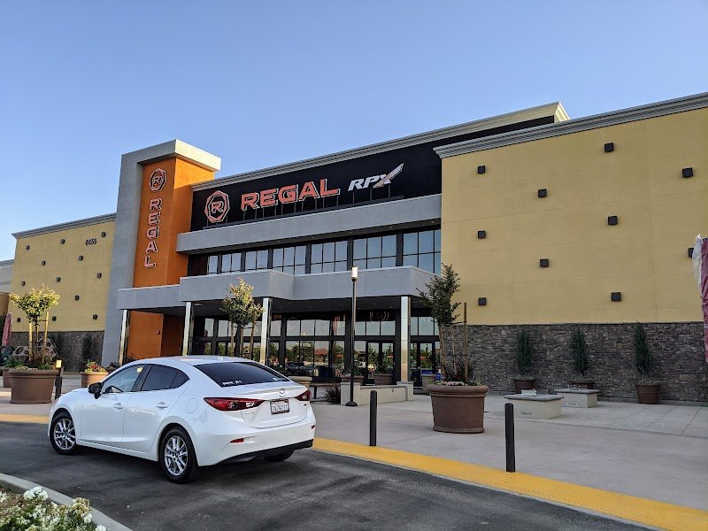 Regal Marketplace @ El Paseo